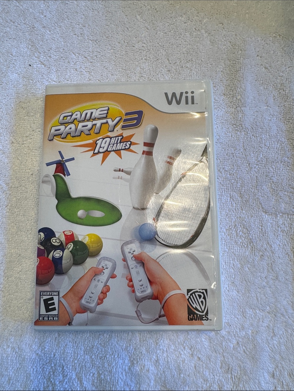 Game Party 3 (Wii) - White Controllers - WB Games